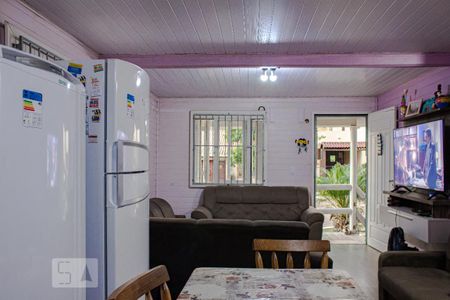 Casa para alugar com 80m², 2 quartos e 2 vagasCozinha e Área de Serviço