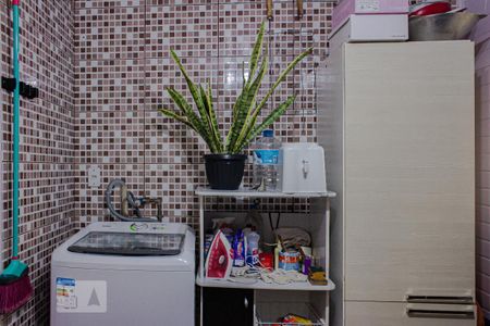 Casa para alugar com 80m², 2 quartos e 2 vagasCozinha e Área de Serviço