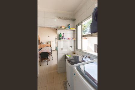 Casa à venda com 200m², 3 quartos e 3 vagas Casa à venda com 200m², 3 quartos e 3 vagasÁrea de Serviço