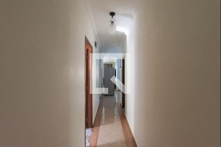 Casa à venda com 200m², 3 quartos e 3 vagas Casa à venda com 200m², 3 quartos e 3 vagasCorredor
