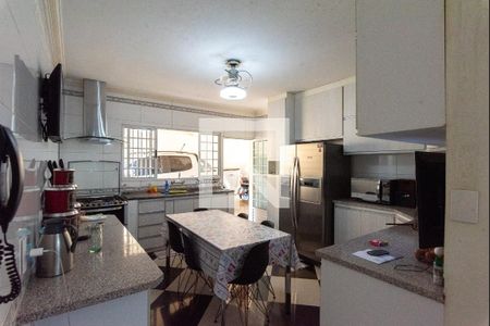 Casa à venda com 200m², 3 quartos e 3 vagas Casa à venda com 200m², 3 quartos e 3 vagasCozinha