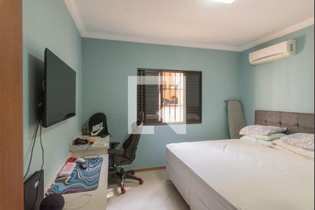 Casa à venda com 200m², 3 quartos e 3 vagas Casa à venda com 200m², 3 quartos e 3 vagasQuarto