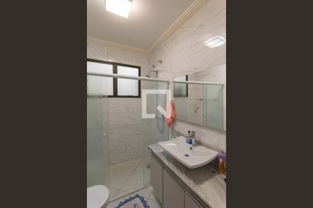 Casa à venda com 200m², 3 quartos e 3 vagas Casa à venda com 200m², 3 quartos e 3 vagasBanheiro