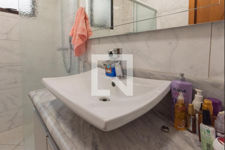 Casa à venda com 200m², 3 quartos e 3 vagas Casa à venda com 200m², 3 quartos e 3 vagasBanheiro