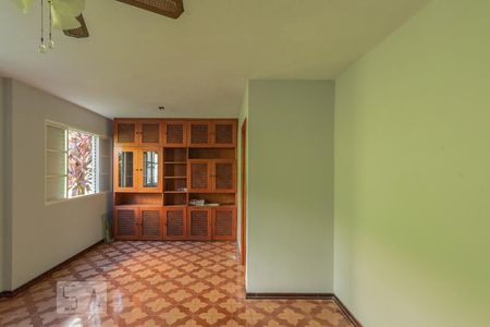 Sala de apartamento para alugar com 2 quartos, 70m² em Vila Marieta, Campinas