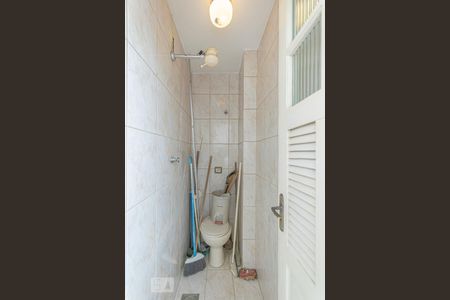 Apartamento à venda com 77m², 2 quartos e 1 vagaBanheiro de Serviço