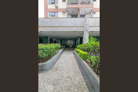 Apartamento à venda com 77m², 2 quartos e 1 vagaPortaria