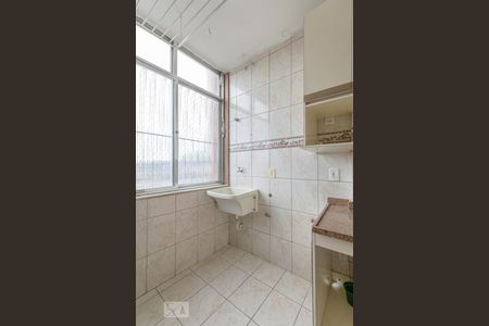 Apartamento à venda com 77m², 2 quartos e 1 vagaÁrea de Serviço