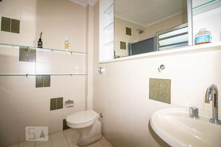 Casa à venda com 420m², 3 quartos e 3 vagas Casa à venda com 420m², 3 quartos e 3 vagasBanheiro da Suíte