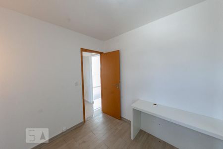 Quarto 1 de apartamento para alugar com 3 quartos, 75m² em Betânia, Belo Horizonte
