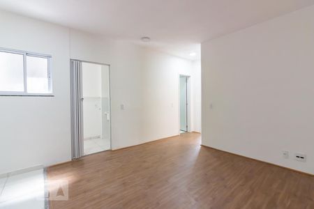 Sala de apartamento para alugar com 2 quartos, 40m² em Presidente Altino, Osasco