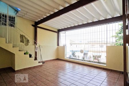 Casa à venda com 280m², 3 quartos e 2 vagas Casa à venda com 280m², 3 quartos e 2 vagasSacada