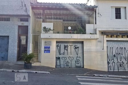 Casa à venda com 280m², 3 quartos e 2 vagas Casa à venda com 280m², 3 quartos e 2 vagasFachada