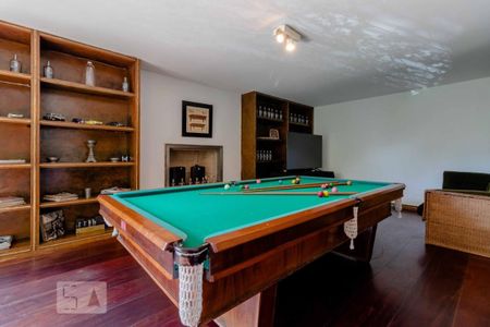 Casa à venda com 650m², 4 quartos e 4 vagas Casa à venda com 650m², 4 quartos e 4 vagasSala de Jogos