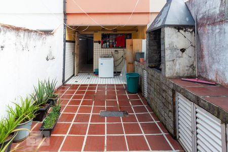 Casa à venda com 133m², 4 quartos e 1 vagaQuintal