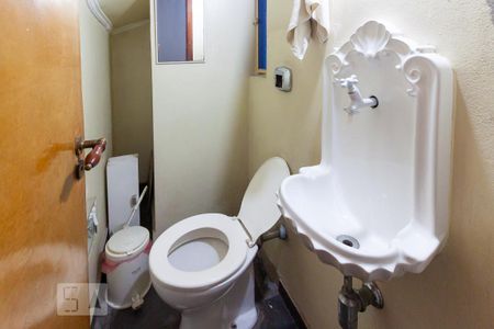 Casa à venda com 133m², 4 quartos e 1 vagaLavabo