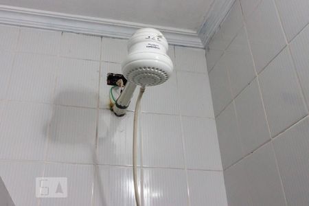 Casa à venda com 133m², 4 quartos e 1 vagaChuveiro