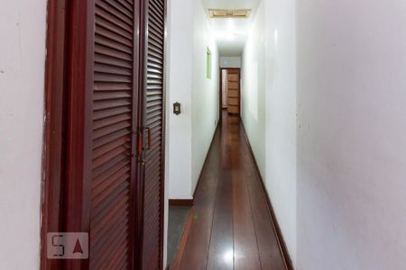 Casa à venda com 133m², 4 quartos e 1 vagaCorredor