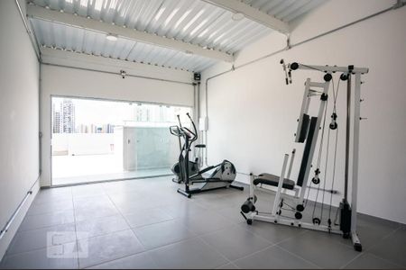 Apartamento para alugar com 44m², 2 quartos e sem vaga Apartamento para alugar com 44m², 2 quartos e sem vagaAcademia