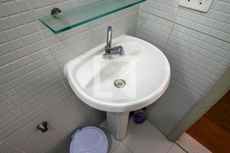 Apartamento à venda com 59m², 2 quartos e sem vaga Apartamento à venda com 59m², 2 quartos e sem vagaBanheiro Social