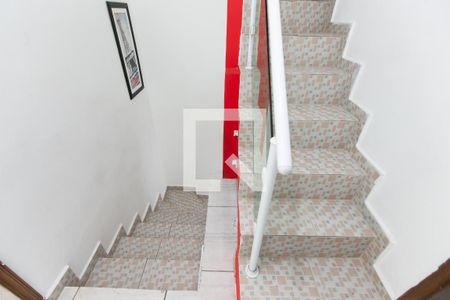 Casa à venda com 180m², 3 quartos e 2 vagasEscada 