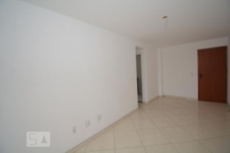 Sala de apartamento para alugar com 2 quartos, 62m² em Váz Lobo, Rio de Janeiro