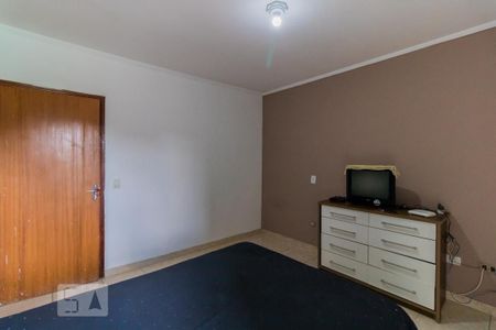 Casa à venda com 120m², 3 quartos e 3 vagas Casa à venda com 120m², 3 quartos e 3 vagasSuíte