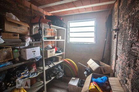 Casa à venda com 173m², 2 quartos e 2 vagas Casa à venda com 173m², 2 quartos e 2 vagasSalão