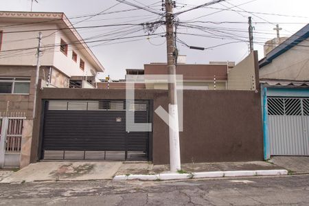 Casa à venda com 234m², 4 quartos e 2 vagasFachada