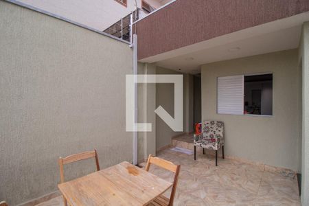 Casa à venda com 234m², 4 quartos e 2 vagasEntrada