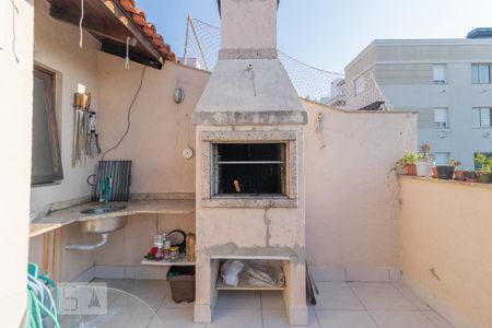 Casa de condomínio à venda com 174m², 3 quartos e 2 vagas Casa de condomínio à venda com 174m², 3 quartos e 2 vagasTerraço