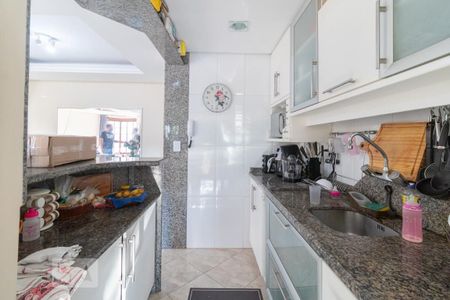 Casa de condomínio à venda com 174m², 3 quartos e 2 vagas Casa de condomínio à venda com 174m², 3 quartos e 2 vagasCozinha e Área de Serviço