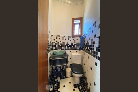 Casa à venda com 450m², 4 quartos e 3 vagasLavabo