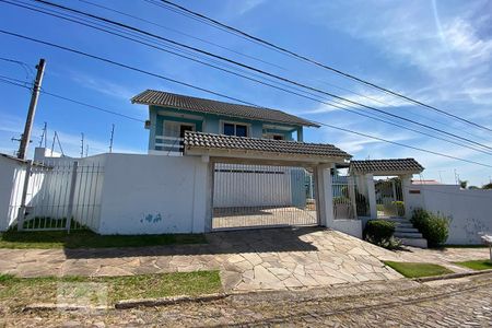 Casa à venda com 450m², 4 quartos e 3 vagasFachada