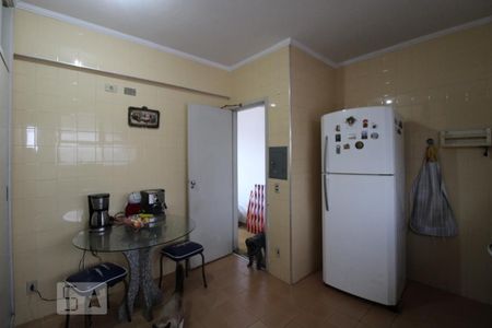 Apartamento à venda com 110m², 3 quartos e 2 vagasCozinha