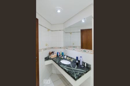 Apartamento à venda com 332m², 3 quartos e 3 vagasBanheiro da suíte