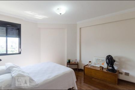 Apartamento à venda com 332m², 3 quartos e 3 vagasQuarto da suíte