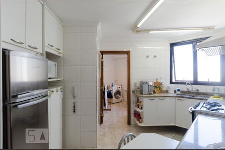 Apartamento à venda com 332m², 3 quartos e 3 vagasCozinha