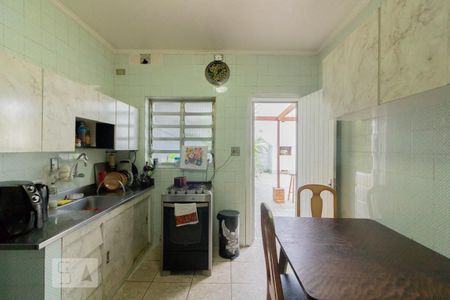 Casa à venda com 192m², 4 quartos e 2 vagas Casa à venda com 192m², 4 quartos e 2 vagasCozinha