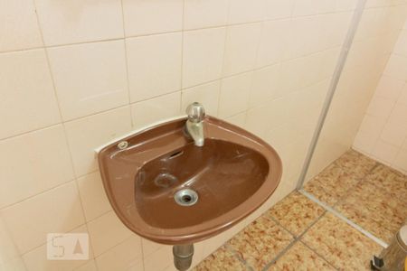 Casa à venda com 192m², 4 quartos e 2 vagas Casa à venda com 192m², 4 quartos e 2 vagasEdícula