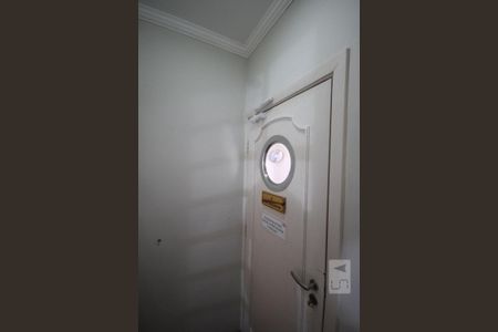 Casa à venda com 250m², 3 quartos e 2 vagasCorredor