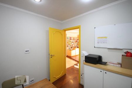 Casa à venda com 250m², 3 quartos e 2 vagasEscritório