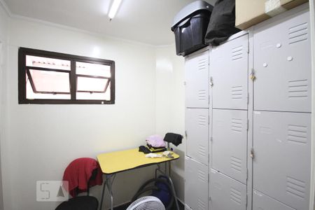 Casa à venda com 250m², 3 quartos e 2 vagasQuarto de Serviço