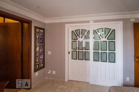 Apartamento à venda com 148m², 4 quartos e 3 vagas Apartamento à venda com 148m², 4 quartos e 3 vagasSala de TV