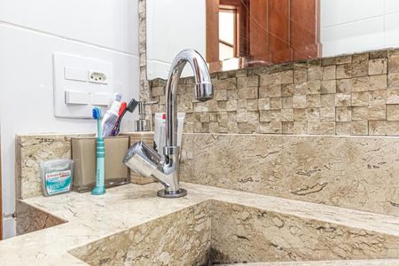 Apartamento à venda com 90m², 2 quartos e 1 vaga Apartamento à venda com 90m², 2 quartos e 1 vagaBanheiro