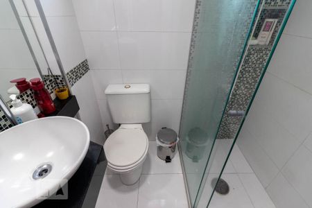 Apartamento à venda com 68m², 2 quartos e 1 vagaBanheiro 