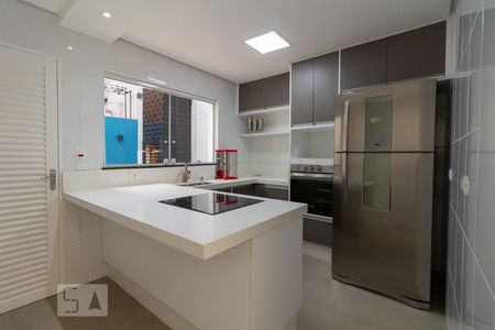 Casa à venda com 140m², 3 quartos e 2 vagas Casa à venda com 140m², 3 quartos e 2 vagasCozinha