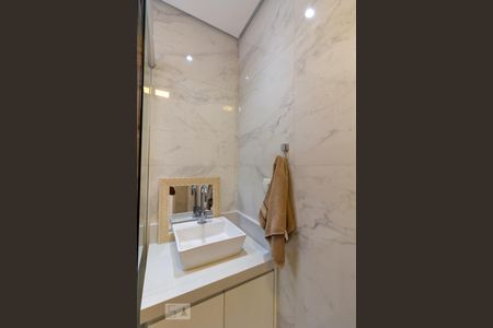 Casa à venda com 140m², 3 quartos e 2 vagas Casa à venda com 140m², 3 quartos e 2 vagasBanheiro Social