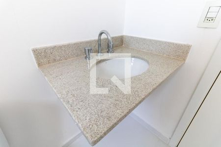 Apartamento à venda com 137m², 3 quartos e 3 vagas Apartamento à venda com 137m², 3 quartos e 3 vagasBanheiro da Suíte 1