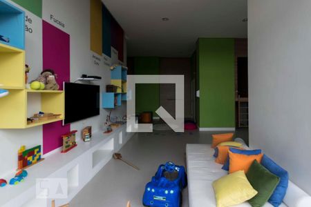 Apartamento à venda com 137m², 3 quartos e 3 vagas Apartamento à venda com 137m², 3 quartos e 3 vagasPlayground